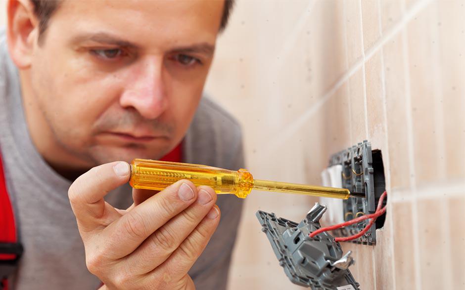 cherche électricien pas cher Montreuil